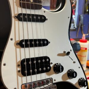 Fender Stratocaster MIM SSH BLACK (1400 C/ESTUCHE RIGIDO FENDER)